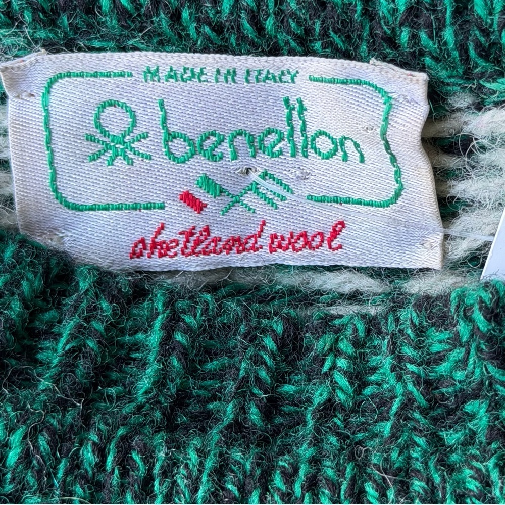 VINTAGE Benetton Shetland Wool Sweater Italy Size M - Picture 3 of 7
